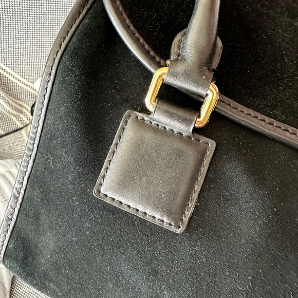 Loewe Alamo 36 Anagram Handbag Suede Black Gold Hardware - Picture 14 of 16